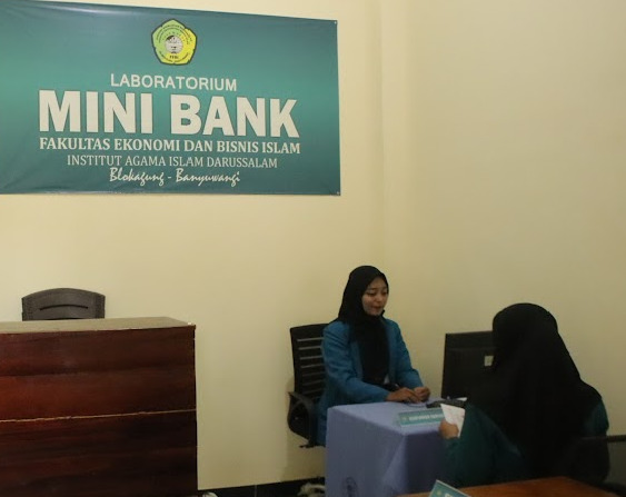 Cetak Bankir Berkompeten, Mahasiswa FEBI ikuti Pelatihan Mini Bank